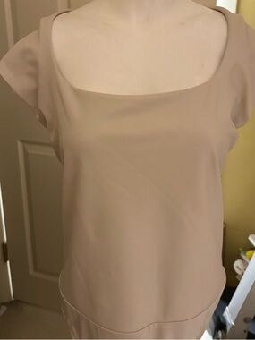 Express Round  NeckCap Sleeve Bodysuit Top in Light Beige Light scuba stretch XL